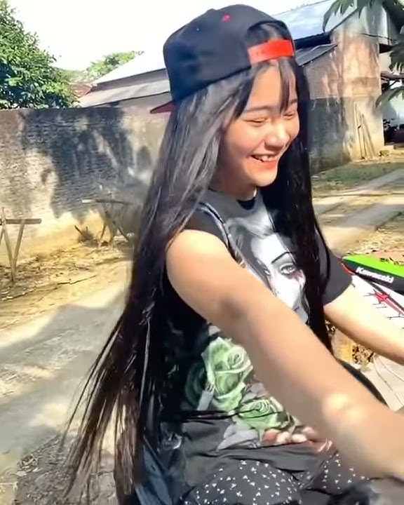 Story WhatsApp cewek motocross