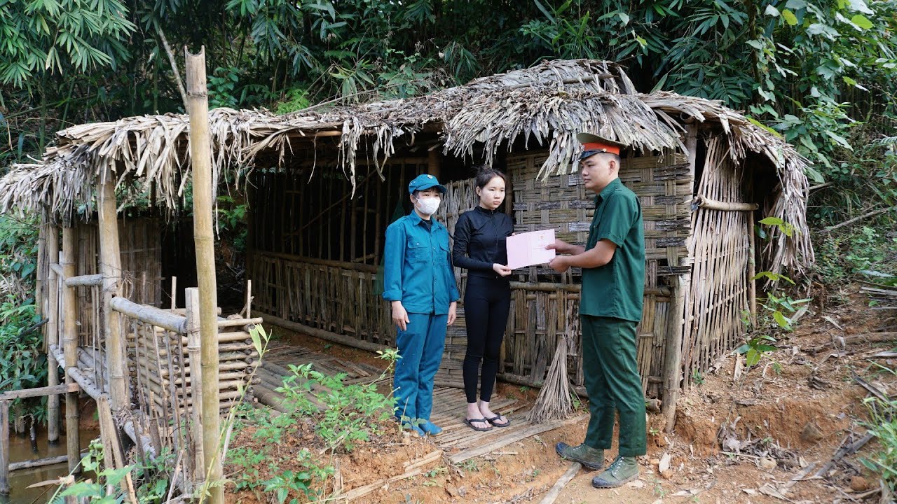 Kindhearted Militia Police Officers Unexpectedly Donate a Plot of Land to a Homeless Girl for Free