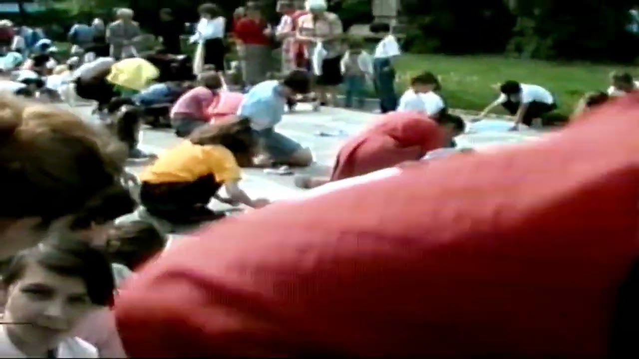 1 IUNIE 1993 Pitesti - ziua internationala a copilului - ARHIVA