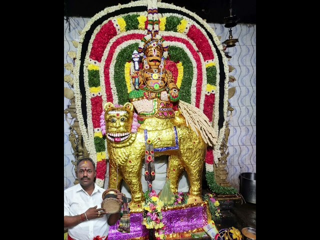 ஸ்ரீ மாசி பெரியண்ணசாமி உடுக்கை வர்ணிப்பு, ஸ்ரீரங்கம் கரும்புலி பூசாரியார் class=