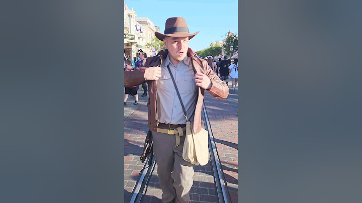 I went to DISNEYLAND as INDIANA JONES! #shorts 👊🏻🤠