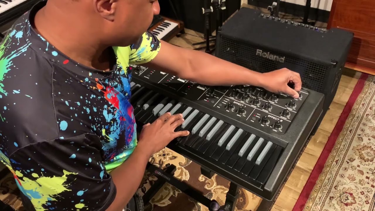 Studiologic Sledge Test Drive Demo with Kris Nicholson - YouTube