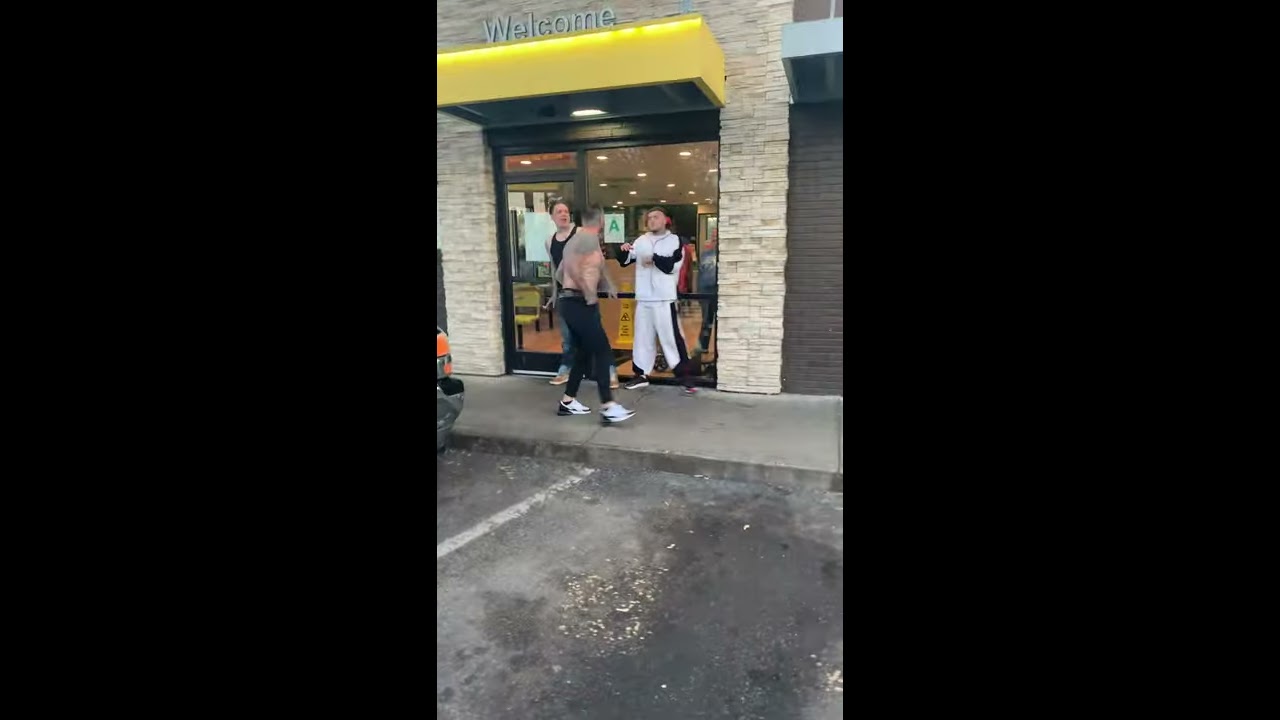 Fight breaks out at McDonald’s - YouTube