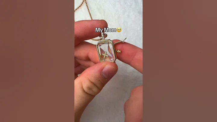 What would you put inside?🥺💗 #shorts #anniversary #memories #jewelry #necklace #giftideas #gift