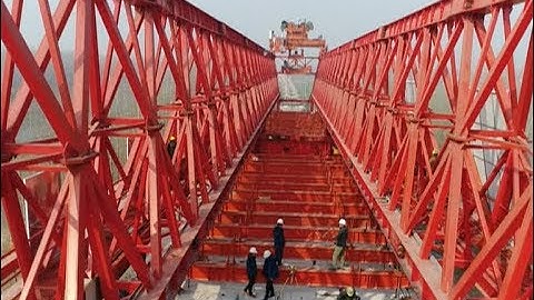 China’s 1st Railway Bridge Using Gluing Technology Completes Closure