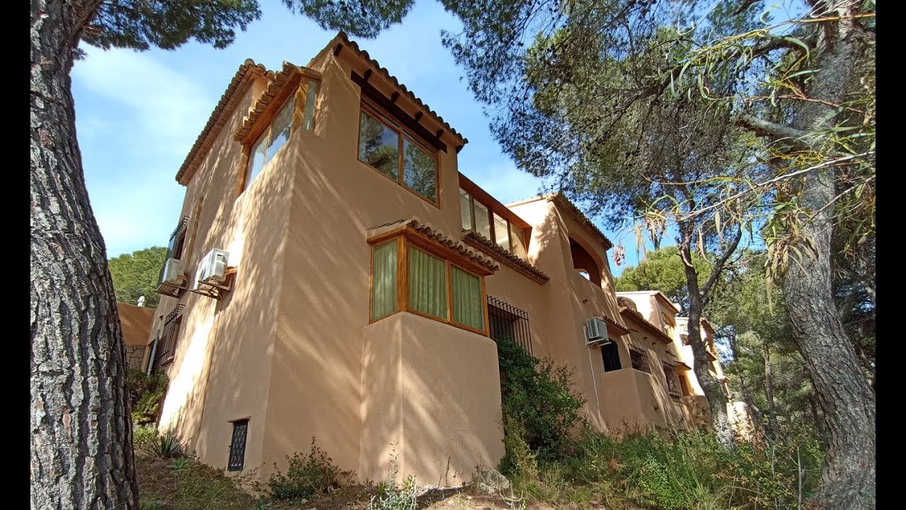 Bungalow in Moraira  265,000€ for sale in Alicante   Spanish Casa Properties