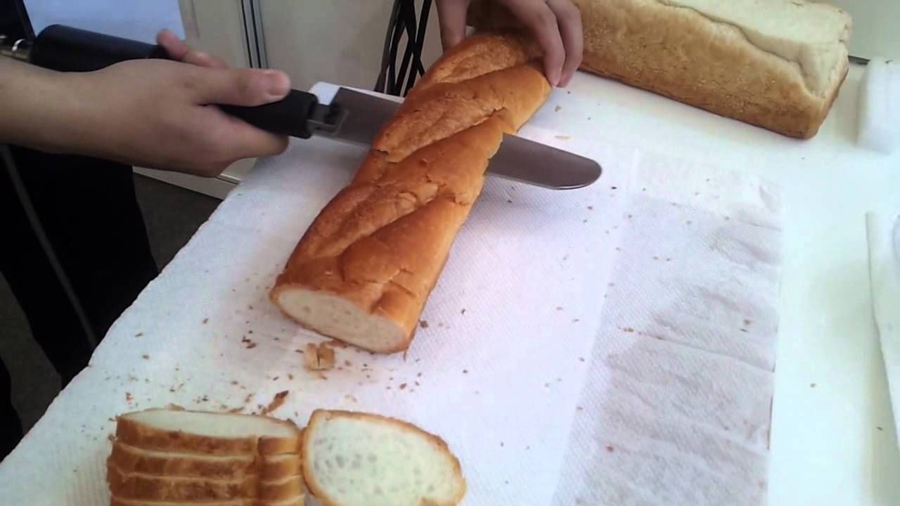 Baguette Cutting by Ultrasonic Knife 