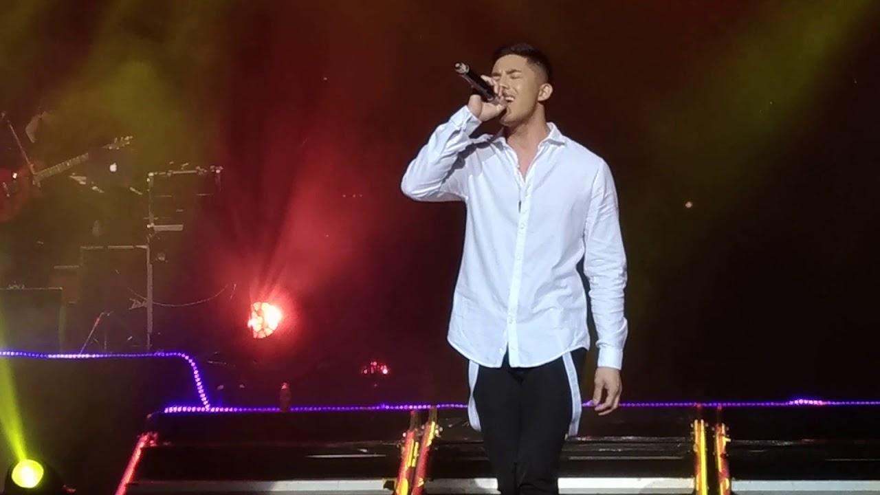 Tony Labrusca songs for Kisses Delavin's Solo Concert