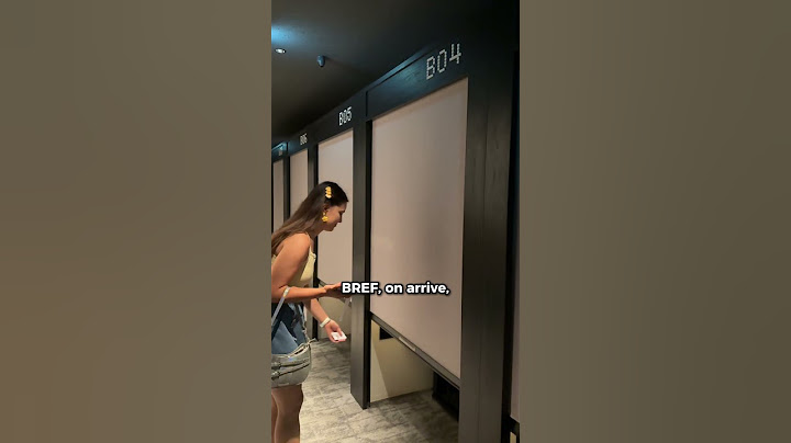 On a DORMI dans une BOÎTE de 2m²... 😅 #couple #japon #humour #drole #blague #shorts