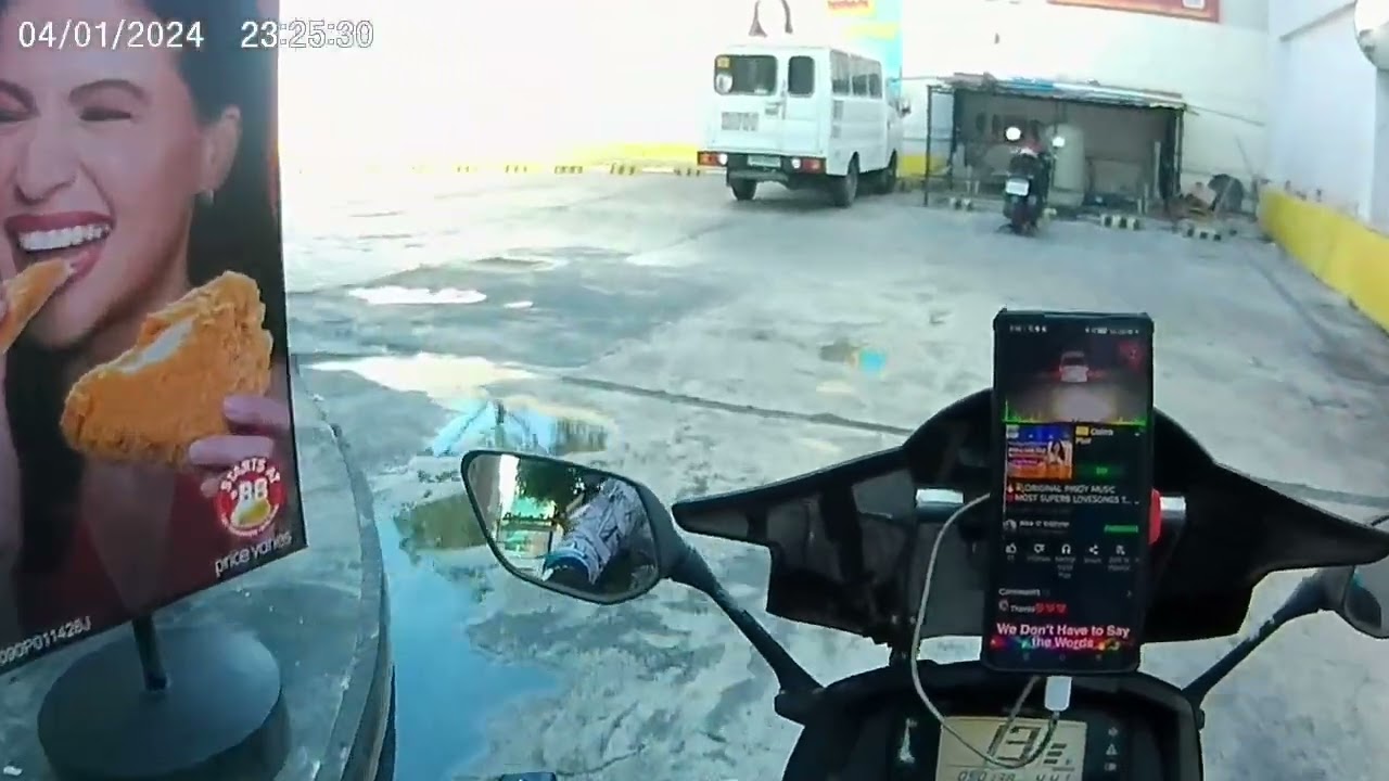 Bibile  muna tayo guys ng jollibee sa may harap mg sm novaliches