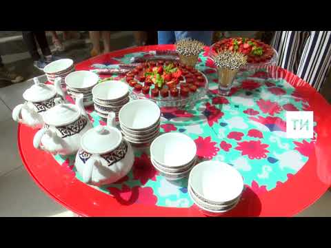 Работающих в казанском пресс-центре ЧМ-2018 журналистов научили готовить татлы