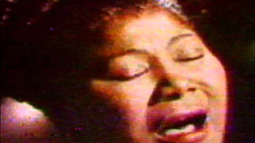 Mahalia Jackson - O Holy Night  (unmatched and unforgettable)