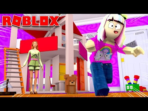 Roblox Escape The Dollhouse With Laura Youtube - evil dolls roblox escape the doll house obby youtube