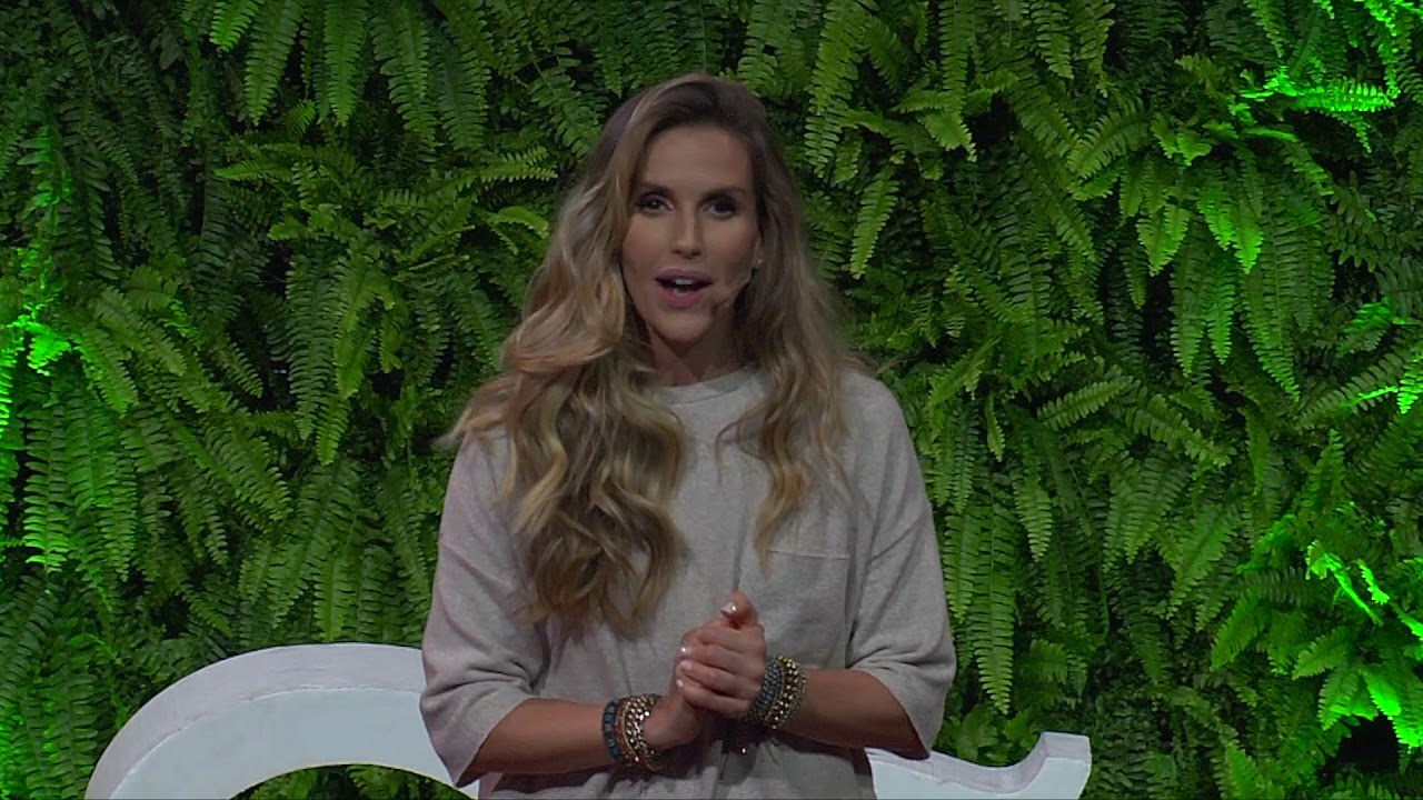 Se você não quiser se ajudar, ninguém vai conseguir te ajudar | Mariana Ferrão | TEDxSaoPauloSalon