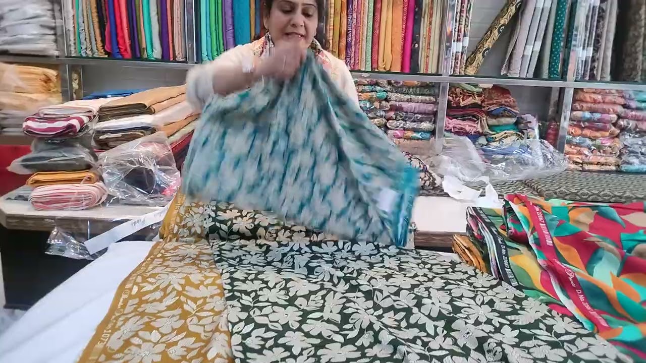 550/- mei all over 5 mtr cambric cotton 😍 superior quality 👍 shippingfree 📞 9812114113