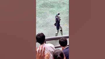 Robot Trung Quốc đi bộ mượt như con người