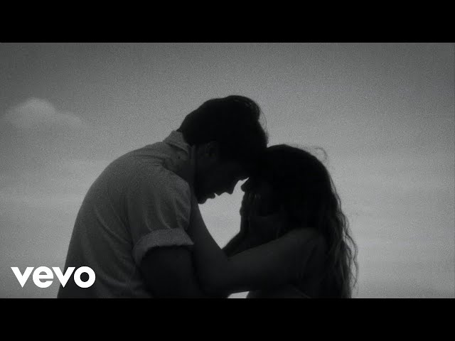 OH WONDER - Love Me Now