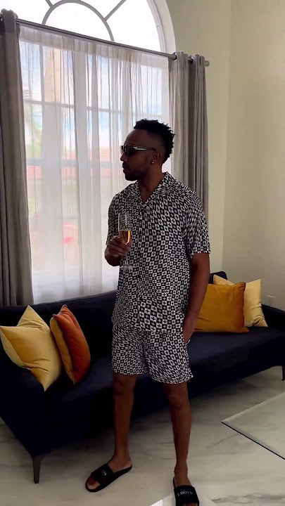 Baby sham vibing to his new song ft bounty killer & dexte daps [ slow motion ]
