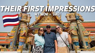พ่อแม่ชาวอเมริกันเยือนไทยเป็นครั้งแรก