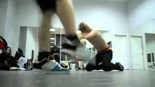 ahahah (dnb dance fail D).mp4