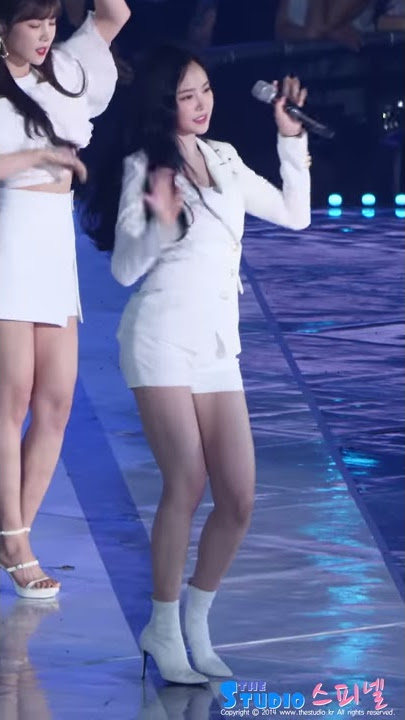 Apink - Naeun (Featuring Chorong)