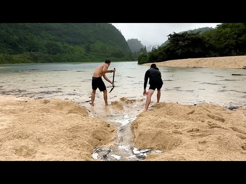FLASH FLOOD! HOW A BEACH GETS DESTROYED