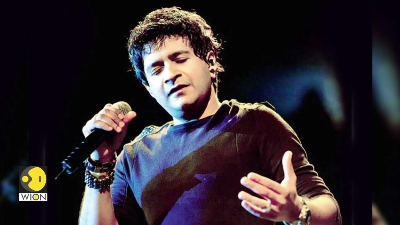 India singer KK passes away after concert in Kolkata - YouTube
