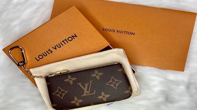 My reverse monogram card holder! IN LOVE 😍 : r/Louisvuitton