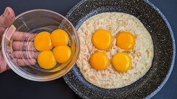 Just pour Eggs on Tortilla! Delicious Recipe in 5 minutes! Simple Breakfast Idea with Eggs.