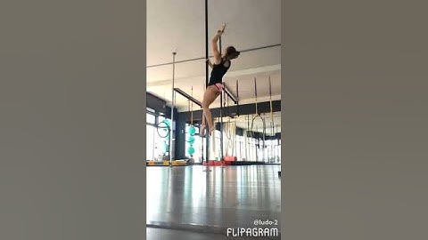 Invictus Split PoleDance - Ludovica Nicolis