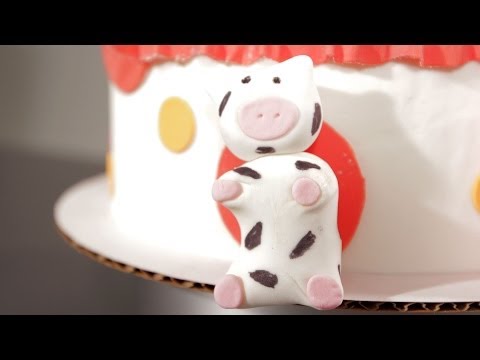 How to Make a Fondant Cow | Cake Fondant