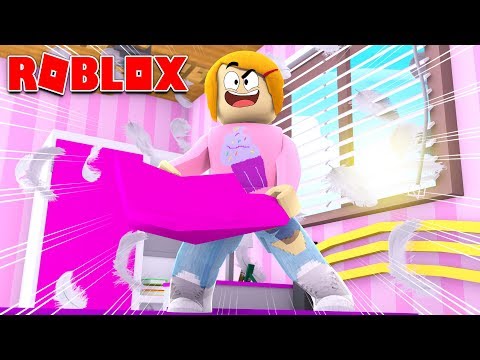 Roblox Pillow Fight With Molly!