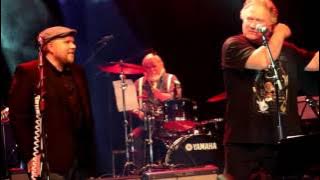 Mighty Friends of The Renegades with Graham Johnson & Curre Andersen - Do The Shake
