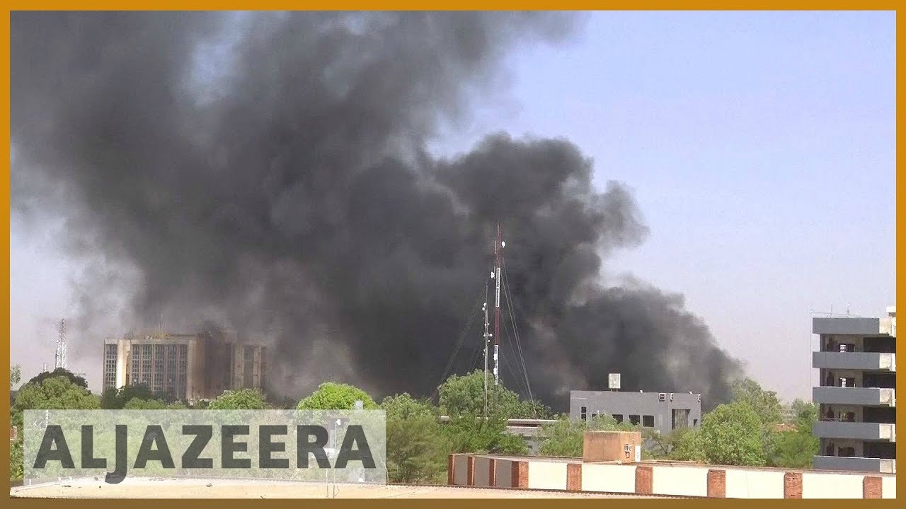 🇧🇫 بوركينا فاسو: هجوم على السفارة الفرنسية ومقر الجيش | الجزيرة الإنجليزية