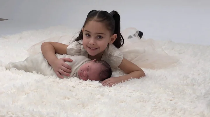 Newborn Photography Workshop with Paula Swift