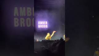 Amber Broos Remixes 'Chase The Sun' into a techno Banger