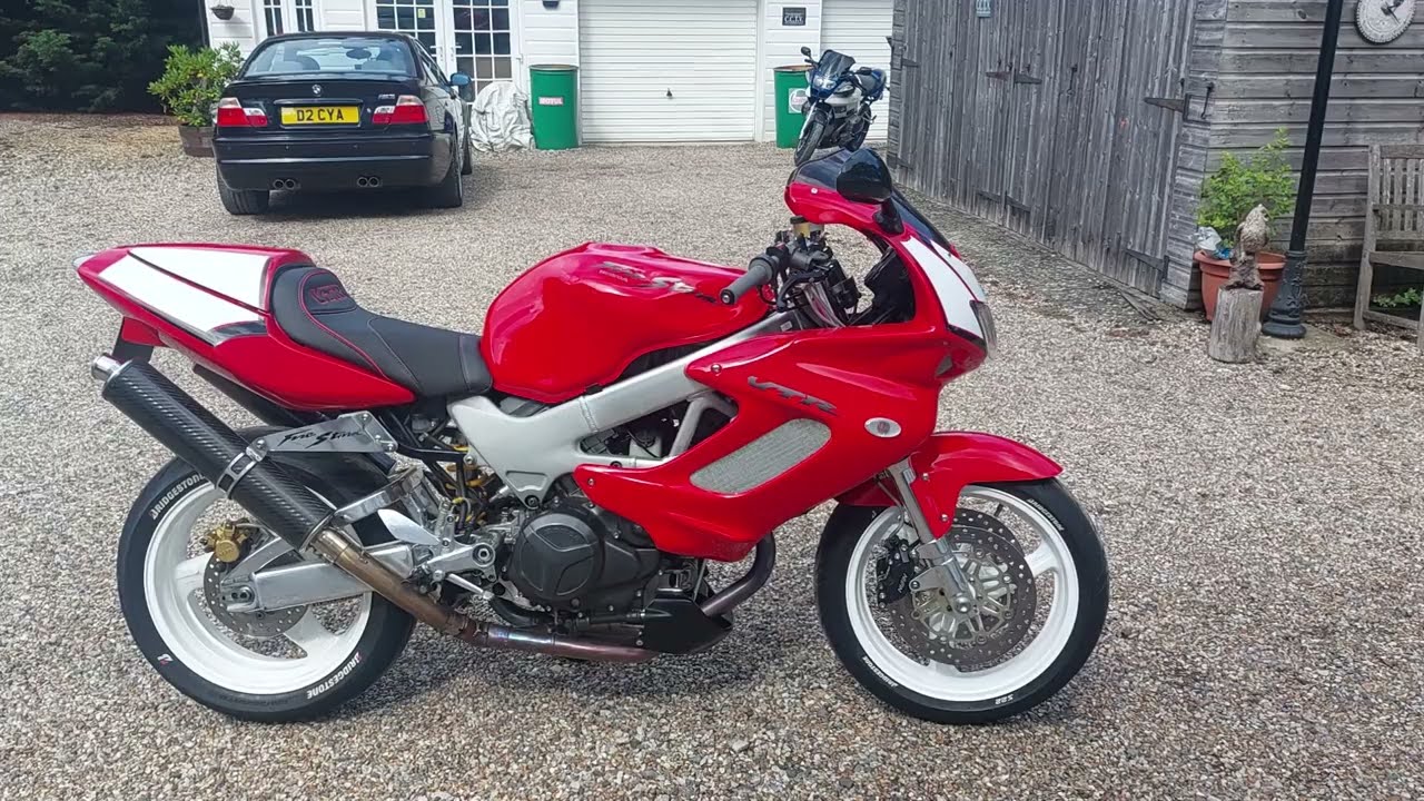 Honda VTR1000F Firestorm for sale at Sargents of Sussex - YouTube