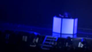 monsieur adi-grown woman remix live antwerp 2014