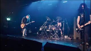 Nirvana UK….Nirvana tribute band “Scentless apprentice”