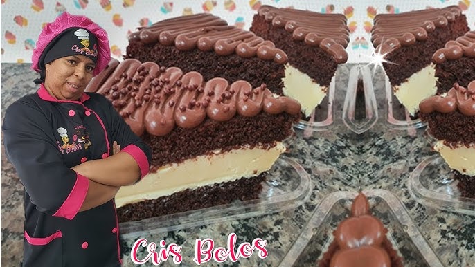 Maria Antonia Pão de Mel - BOLO CHAPEUZINHO VERMELHO Recheio de brigadeiro  de leite ninho com brigadeiro de nutella, decorado com pasta americana.  Massa branca de baunilha. #pastaamericana #osascocity #chapeuzinhovermelho  #osascosp #confeitariacomamor #