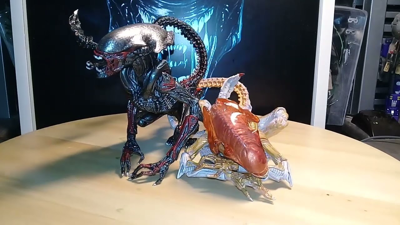 Trophy chase! Neca Night Cougar Alien & Panther Alien Kenner 
