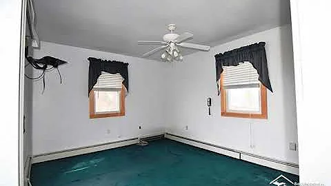 3684 Lakeshore Newport, MI 48166 - Single Family -...