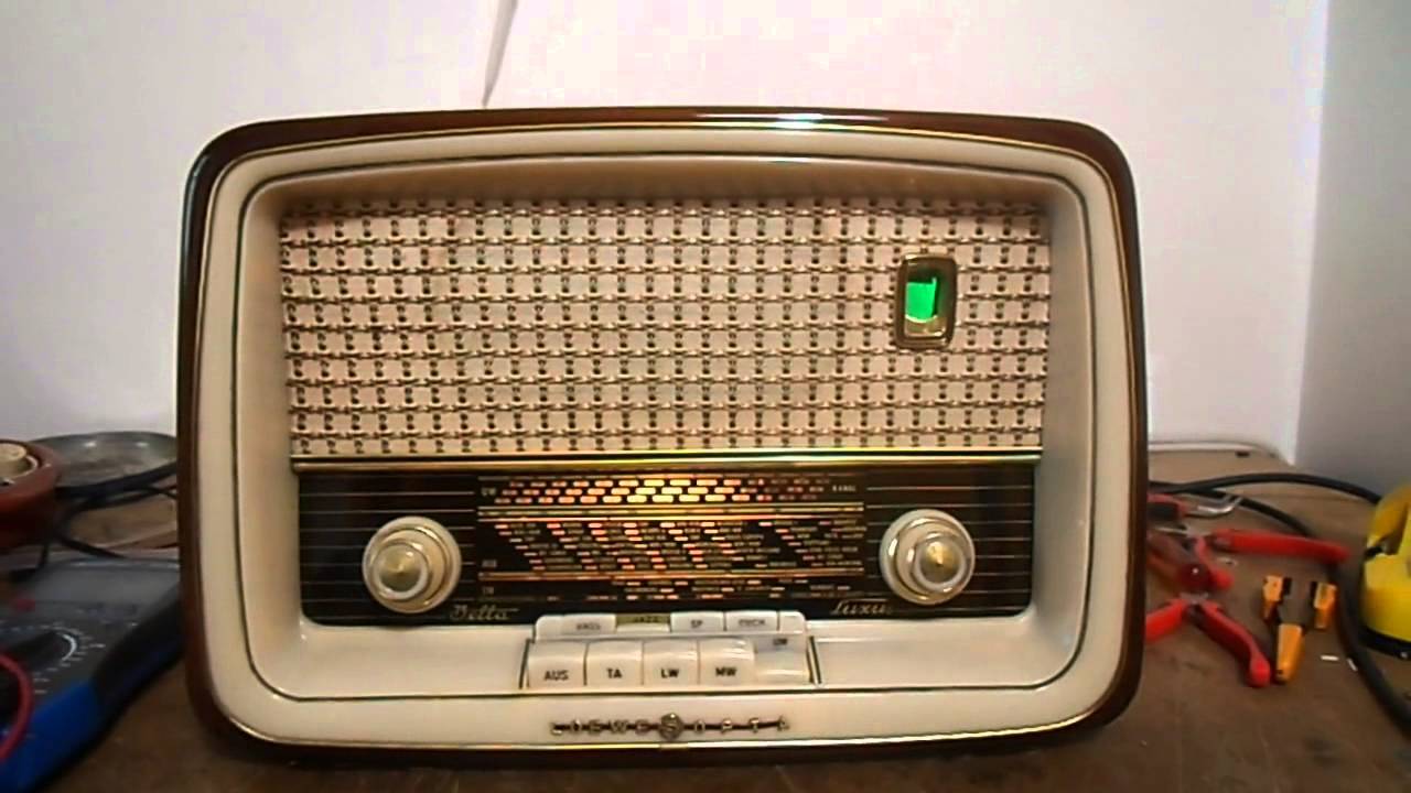 LOEWE BELLA LUXUS (www.radiosantiguas.es) YouTube