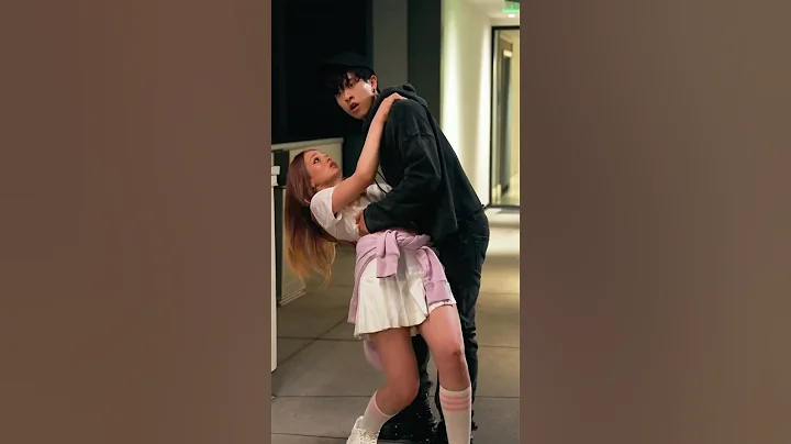 Pop Star Falls In Love With Fan 😍