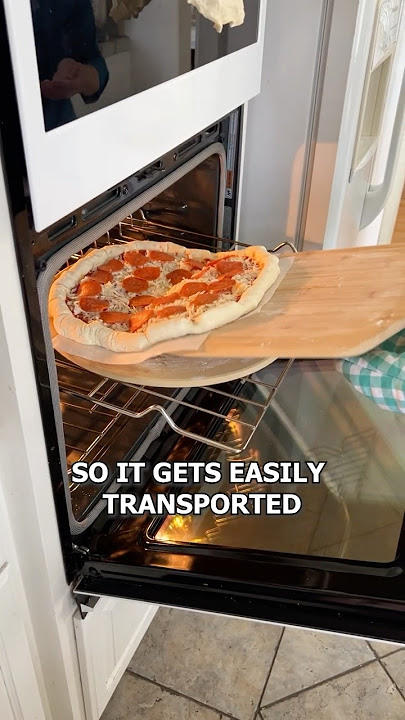 How to Prevent Pizza Dough From Sticking to the Peel. Homemade Stuffed Crust Pizza. #homemadepizza