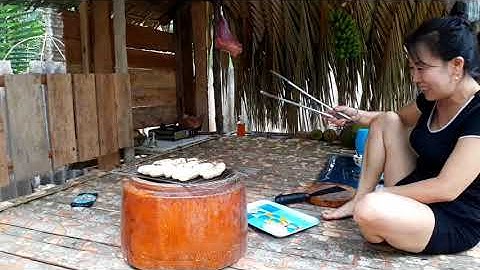 Chuối nướng đập nước cốt dừa - món ăn dân dã miền tây l XỨ DỪA MIỀN TÂY