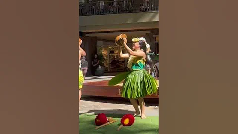 HULA SHOW. ROYAL HAWAIIAN CENTER. Hawaii. #Hula, #Hawaii, #Honolulu, #Waikiki,