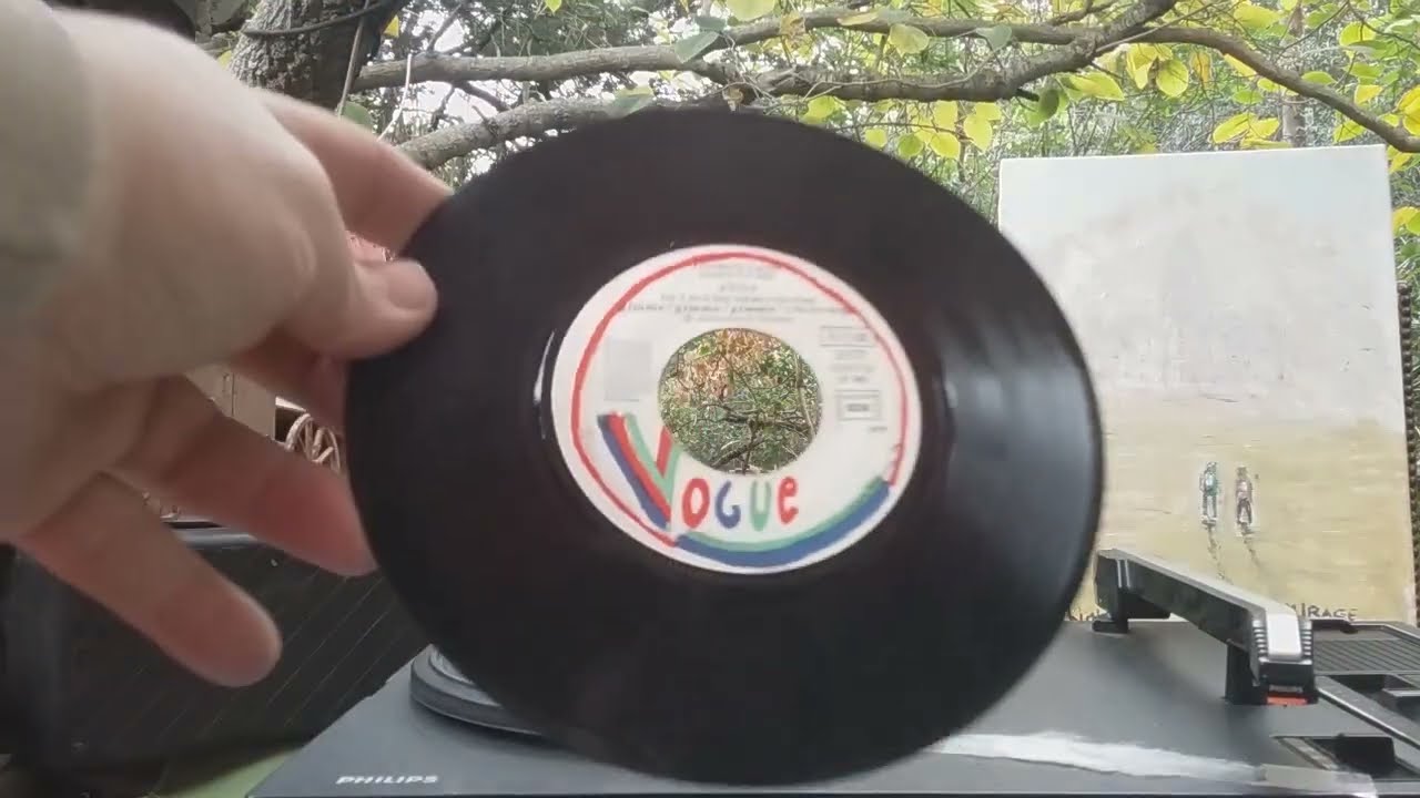 ABBA - Gimme gimme gimme - The king has lost his crown - 1979