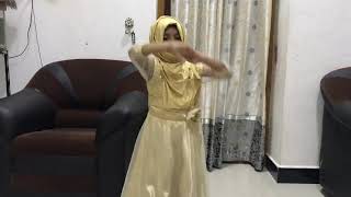 Sara baby dancing to Arabic song