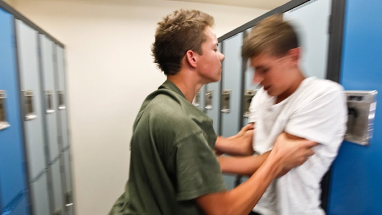 Craziest Locker Room Fight - YouTube